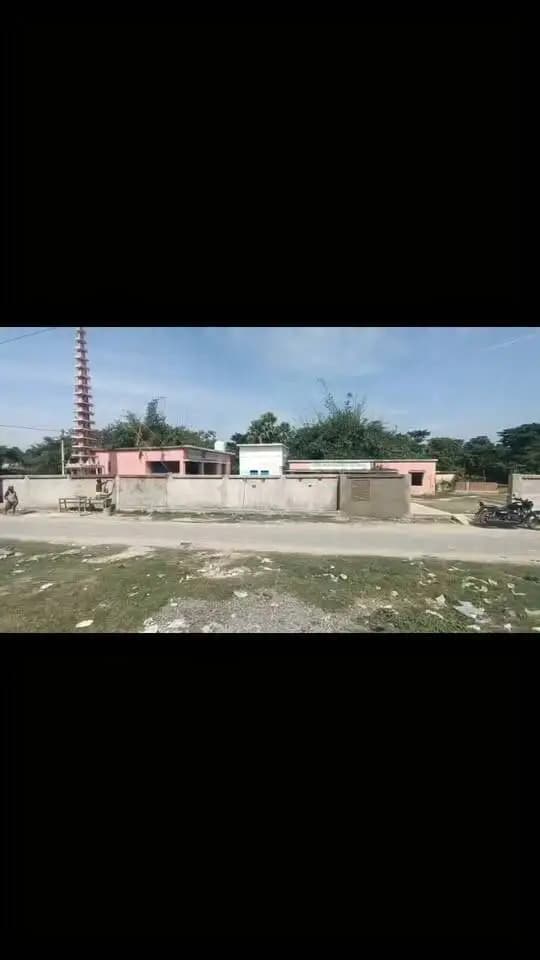 माननीय मुख्यमंत्री जी के निर्देश के आलोक में मिशन कायाकल्प के तहत योजनाओं का क्रियान्वयन प्रारंभ।
मिशन कायाकल्प के अंतर्गत मुजफ्फरपुर जिले के बोचहां प्रखंड में विद्यालय की चहारदीवारी का निर्माण कार्य किया जा रहा है। इस पहल का उद्देश्य विद्यालय परिसर को सुरक्षित बनाना, शैक्षणिक वातावरण को बेहतर करना तथा विद्यार्थियों के लिए स्वच्छ, सुरक्षित एवं व्यवस्थित परिसर सुनिश्चित करना है।
#CMSamrat
#samratchoudhary
CMO Bihar
Information & Public Relations Department, Government of Bihar