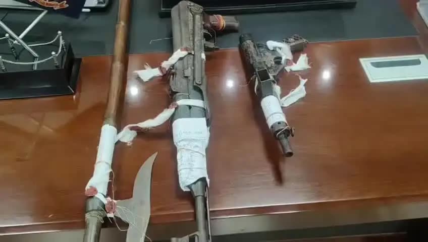 गुमला: गुमला भरनो में AK-56 कार्बाइन और भारी मात्रा में कारतूस के साथ एक व्यक्ति गिरफ्तार