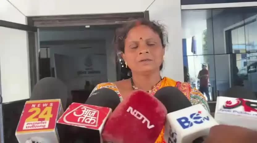 बलौदाबाज़ार: महिला घर में हुई पैसे और ज़ेवर चोरी को लेकर इधर-उधर भटक रही है न्याय पाने के लिए, 29 अक्टूबर गुरुवार दोपहर 3 बजे