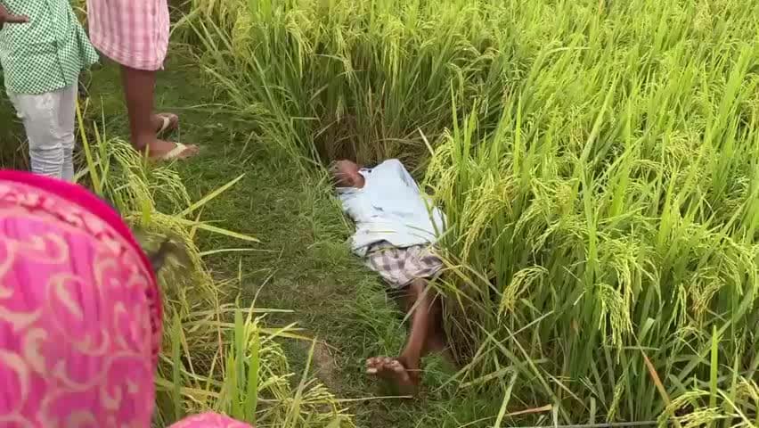 गोड्डा: खेत में गिरा 11 हजार वोल्ट का तार, चपेट में आने से वृद्ध और बहू की मौत, ग्रामीणों में आक्रोश