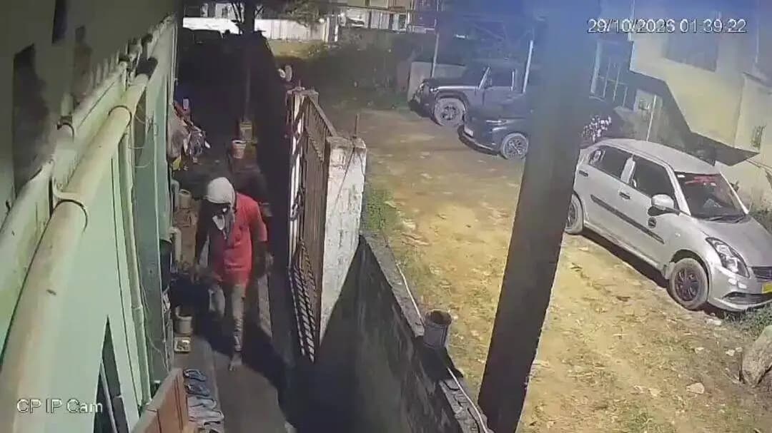 দিছপুৰ: মহানগৰীৰ পাঞ্জাবাৰীৰ জুৰিপাৰাত শিশু অপহৰণৰ ভয়ংকৰ কাণ্ড,নিশা ১বজাত অপহৰণৰ চেষ্টা দুৰ্বৃত্তৰ