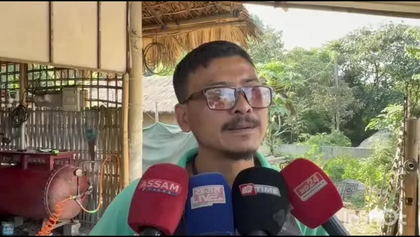 পূব ডিব্ৰুগড়: গুলীয়াই ৫ জনক হত্যা কৰা ঘনকান্ত গগৈৰ বিস্পফৰক মন্তব্য কৰিলে ডিব্ৰুগড় ন-হজাৰ কোঁৱৰ গাঁৱত সচেতন ব্যক্তিয়ে