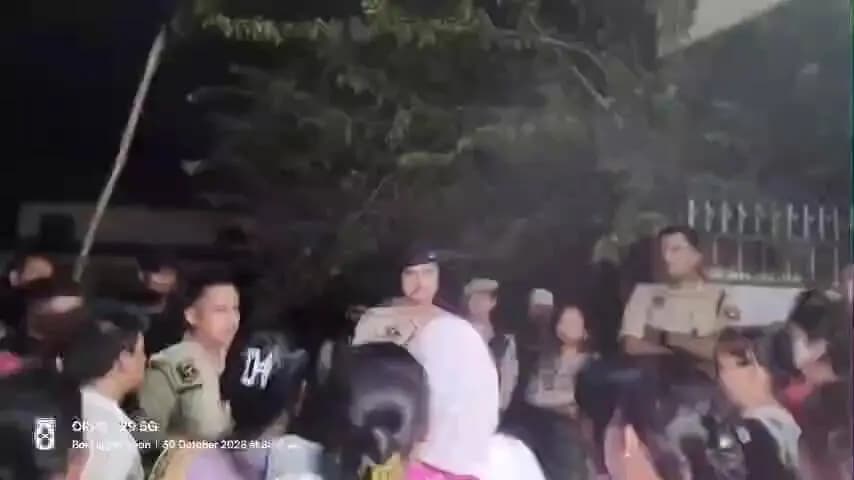 তিনিচুকীয়া: মাৰ্ঘেৰিটাৰ ডি পি জি জাগুন হাইস্কুল পৰিদৰ্শন সমজিলা আয়ুক্তৰ