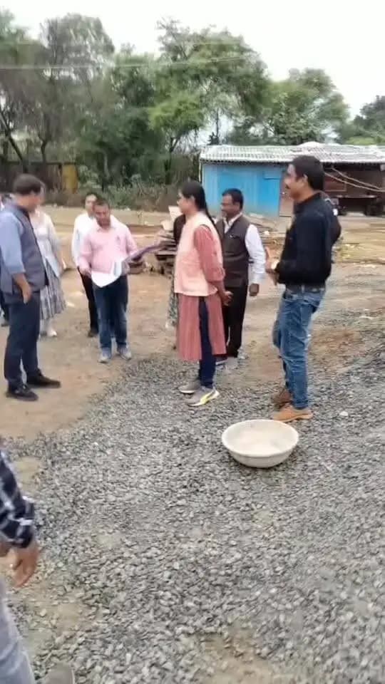 🔹कलेक्टर श्री आशीष तिवारी ने ढ़ीमरखेड़ा में 5 करोड़ 25 लाख रूपये की लागत से निर्माणाधीन जनपद पंचायत भवन का किया औचक निरीक्षण।
@jansamparkMP
@CMMadhyaPradesh
@jbpcommissioner
#मुख्यमंत्री_जनविश्वास_अभियान
#हर_शुक्रवार_जनता_के_नाम
#katni #कटनी