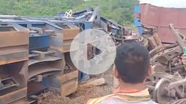 badwa vindhyawasini Mandir ke piche rail accident Ho Gaya#accident#railinfra4gujarat #durghatna#sahebganj#patna@