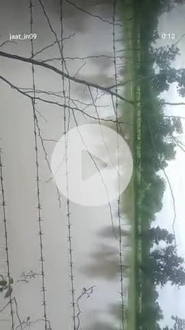 माताजी खेड़ा गांव में खेत में पानी पद के मक्खी गई दूसरे खेत में
माताजी का खेड़ा