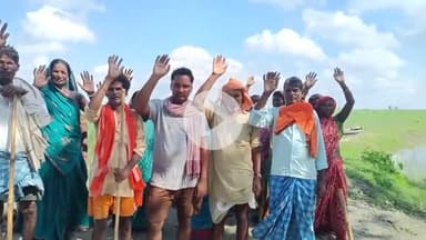 जोगापट्टी: सिसवा मंगलपुर पंचायत में चचरी पुल ध्वस्त, सरकारी नाव की व्यवस्था नहीं, ग्रामीणों का विरोध प्रदर्शन#jansmsaya