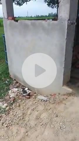 मुंडेरा कला में निर्माणाधीन RRC CENTER कचरा घर को दबंगों ने तोड़ फोड़ किया और निर्माण कार्य को भी रोकवा दिया #aaj tak