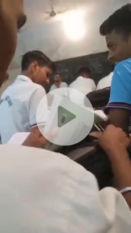 DMU inter College Govind Nagar physics teacher ye ho rhi padhai bas phone chala rahe hai bas #Shiksha @upgovt @UPPolice