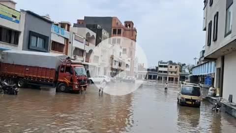 जबरदस्त बारिश से मंडी आदमपुर की अनाज मंडी हुई जलमग्न