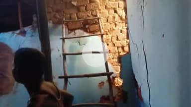 Narayanpur me Ajit thakur ka barsh kewaj se gir raha hai fir bhi sarapanc sachiw koi dayan ni de Raha hai
Narayanpur