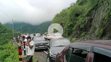 Chakrata motor Marg jaj Red band Hai