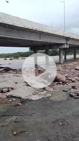 ओरछा नदी का वीडियो पानी बहुत तेज है