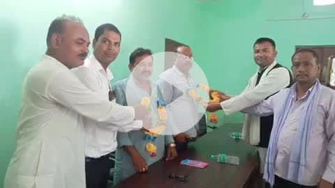 आलमपुर पंचायत भवन में जदयू की हुई अहम बैठक मैं बीएलओ टु की नियत पर हुई चर्चा