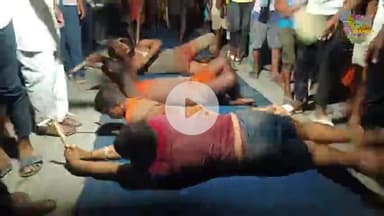 वैशाली के महुआ में 14 किलोमीटर लंबी दांडी कांवर यात्रा का शुभारंभ हुआ, जिसमें 80 से अधिक शिवभक्तों ने भाग लिया।
#महुआ