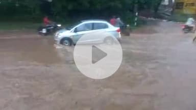 rings Road amliya Nada aane ke bad bahut sara khadda Ho Gaya दो-चार gadi khadde Mein Gir gai aaj ke mukhya samachar