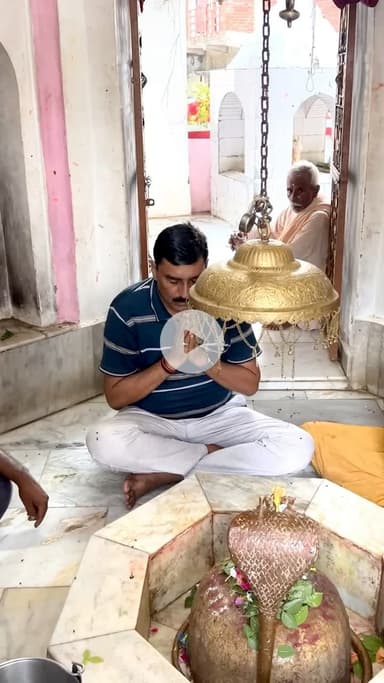 अमेठी के पास बाबा मुकुट नाथ के मंदिर में भोलेनाथ के दर्शन एवं पूजन.
#हरहरमहादेव 🔱🙏