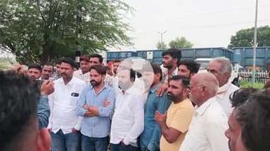 मेड़ता रोड़ से रेण जाने वाले रोड फाटक पर अंडर ब्रिज बनाने पर ग्रामीणों का आंदोलन ग्रामीणों का कहना है कि फ्लाई ओवर बने