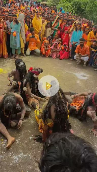 राम भक्त व संगठन के द्वारा लास्ट सोमवार को ग्राम चकोर में भव्य जिला अभिषेक कार्यक्रम किया गया #bhurkunda #Chikor@