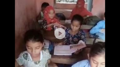 तीन कमरे में एक से आठ तक के बच्चों की होती है पढ़ाई
