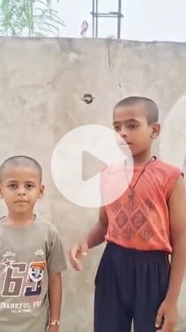 आज मेरा भाई song सुनाएगा
#viral #funny #comedy #explore #instagram #songs #songcomedy