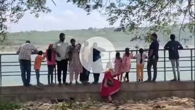 పెద్దఅడిశర్లపల్లి: వీకెండ్ ఆదివారం సెలవు దినం కావడంతో నాగార్జునసాగర్ కు పోటెత్తిన పర్యాటకులు