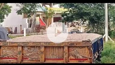 కనగల్: బొమ్మపల్లి వాగు నుండి అక్రమంగా ఇసుక రవాణా చేస్తున్న ట్రాక్టర్లను పట్టుకున్న పోలీసులు, డ్రైవర్ల పై కేసు నమోదు