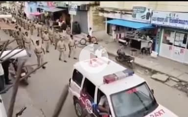 ಶಹಾಬಾದ: ಪಟ್ಟಣದಲ್ಲಿ ಗಣೇಶ ಹಬ್ಬ ಹಿನ್ನೆಲೆ ಪೊಲೀಸರಿಂದ ರೂಟ್ ಮಾರ್ಚ್