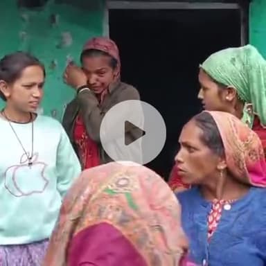 चमोली जिला के पल्ला अंबेडकर गांव में काफी भयानक बरसात होने के कारण 20 से 25 परिवार हुए बेघर आज