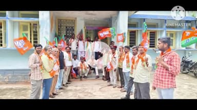 రామన్నపేట: రైతులకు యూరియా ను అందించాలని బీజేపీ ఆధ్వర్యంలో తహసీల్దార్ కార్యాలయం ముందు ధర్నా