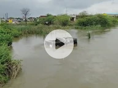 नसीराबाद कोटा रोड एचपी पंप RJ 01 होटल टूट गई है