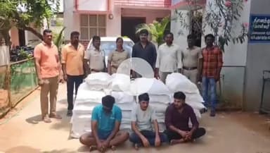 விராலிமலை: 520 kg குட்கா கடத்திய 3 நபர்கள் கைது திருச்சி ராமேஸ்வரம் தேசிய நெடுஞ்சாலையில் வாகன சோதனையில் சிக்கியது கார் பறிமுதல்