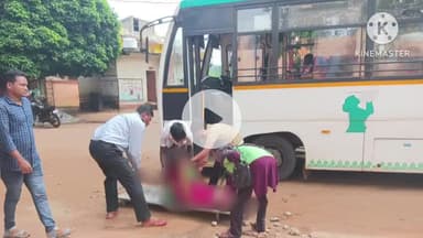 ମୋରଡା: ପଚାଖାଳି ଠାରେ ଚଳନ୍ତା ବାଇକରୁ ଖସିପଡି ମହିଳା ଗୁରୁତର, ରକ୍ତାକ୍ତ ଅବସ୍ଥାରେ ଉଦ୍ଧାରକରି ଡାକ୍ତରଖାନାରେ ଭର୍ତ୍ତି କରାଗଲା