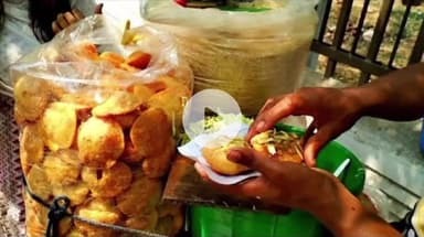 চন্দ্রকোনা ১: ফুচকা খেয়ে অসুস্থ প্রায় ৩৫ জন ফুচকা প্রেমী,চন্দ্রকোনার ঘটনা