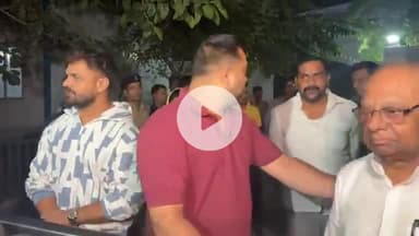 खेसारी लाल ने ज्वॉइन की लालू यादव की पार्टी, अब RJD के टिकट पर छपरा से लङेगे चुनाव! #khasarilalyadav #chapra #tejashwi