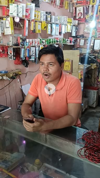 #chattpuja #up में #गुंडागर्दी चरम सीमा पर #comedy #funny #trending #viral #fun #entertainment #funnyvideos #memes