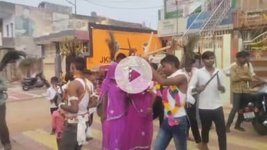 #झांसी में गूंजा #बुंदेलखंड का पारंपरिक मोनिया नृत्य
#दीपावली के बाद फिर जागा बुंदेलखंड का लोक रंग
#up360 #upupdate #360