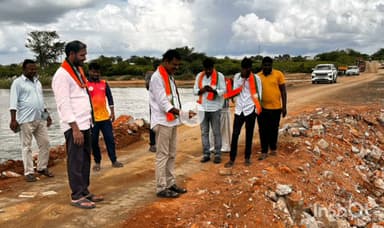 వంగూర్: ఉల్పర వాగు వద్ద ధ్వంసమైన రోడ్డును పరిశీలించిన నాగర్ కర్నూల్ జిల్లా బిజెపి అధ్యక్షుడు నరేందర్ రావు