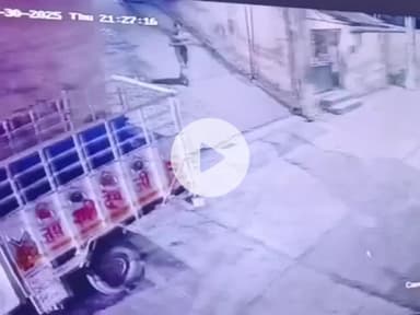 ਸਮਰਾਲਾ: ਮਾਛੀਵਾੜਾ ਹੇਅਰ ਡਰੈਸਰ ਨੂੰ ਅਣਪਛਾਤੇ ਕਾਰ ਸਵਾਰਾਂ ਨੇ ਗੋਲੀ ਮਾਰ ਕੇ ਕੀਤਾ ਜ਼ਖਮੀ, ਸੀਸੀ ਟੀਵੀ ਵੀਡੀਓ ਆਈ ਸਾਹਮਣੇ,