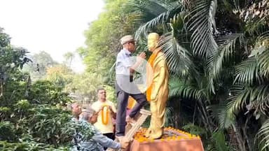 धनबाद/केंदुआडीह: लुबी सर्कुलर रोड पर कवि विद्यापति ठाकुर की पुण्यतिथि पर श्रद्धांजलि सभा का आयोजन