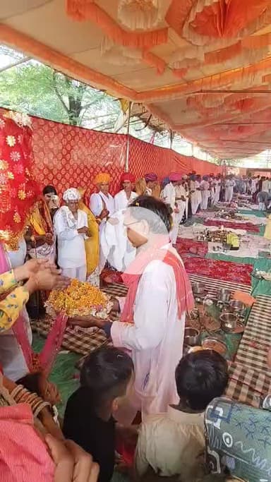 ग्राम पंचायत पनोतिया के जाटिया खेड़ा गांव में छोटी दीपावली पर हुआ तुलसी विवाह आयोजक समस्त ग्रामीण वासी जाटिया खेड़ा