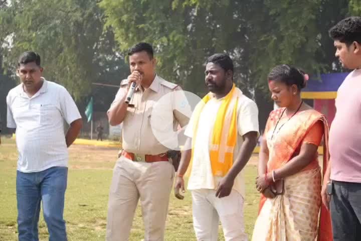 हिरणपुर: जबरदाहा खेल मैदान में प्रारम्भिक मैच में लिट्टीपाड़ा ने अमड़ापाड़ा टीम को हराया #pakur #hiranpur #footbaal #stadium
