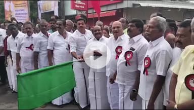 திருவையாறு: துணை முதல்வர் பிறந்த நாளை ஒட்டி நடந்த மாட்டு வண்டி, குதிரை வண்டி போட்டி. திருக்காட்டுப்பள்ளியில் நடந்தது