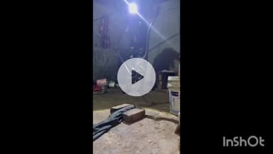 പട്ടാമ്പി: പട്ടാമ്പി തലയണപറമ്പിൽ വീടിനുള്ളിൽ നിന്നും മൂർഖൻ പാമ്പിനെ പിടികൂടി