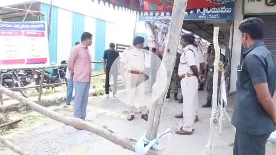 హవేలీ ఘన్పూర్: హవేలి ఘనపూర్ జిల్లాలో పకడ్బందీ బందోబస్తు నిర్వహించడం జరుగుతుంది. జిల్లా ఎస్పీ శ్రీనివాసరావు