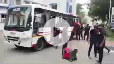 திருவாரூர்: ஆட்சியர் அலுவலகத்திற்கு வருகை தந்த மாநில பேரிடர் மீட்பு குழுவினர்