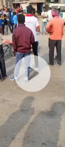 barachatti के पीछे भागर में हुआ भारी एसिडेंट जिसमे बच्चे का हुआ मौत उसका मा बाप हॉस्पिटल में भर्ती है वीडिओ jada se jad