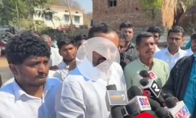 రాయపోల్: బొప్పాపూర్ గ్రామంలో ఓటు హక్కును వినియోగించుకున్న మెదక్ ఎంపీ రఘునాథరావు