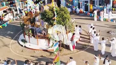 குந்தா: போர்த்தி கிராமத்தில் வாக்காளர்களுக்கு இடையே விழிப்புணர்வு ஏற்படும் வகையில் படுகர் இன மக்களின் பாரம்பரிய நடன நிகழ்ச்சி