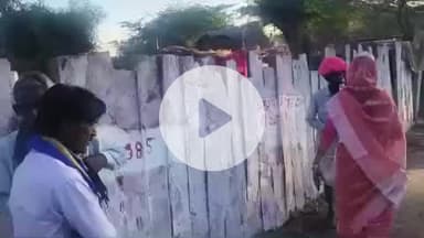 पाली जिले के खोड़ गांव में गांव का सरपंच एवं पंचायत सदस्य रमेश चौधरी और पूरा पंचायत स्टाफ अन्य लोग मिलकर जबरदस्ती कब्ज़ा